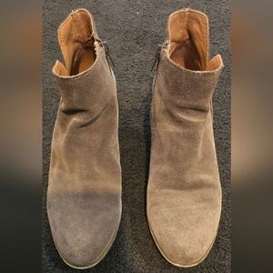 Lucky Brand 8 Suede Ankle Boots in Taupe